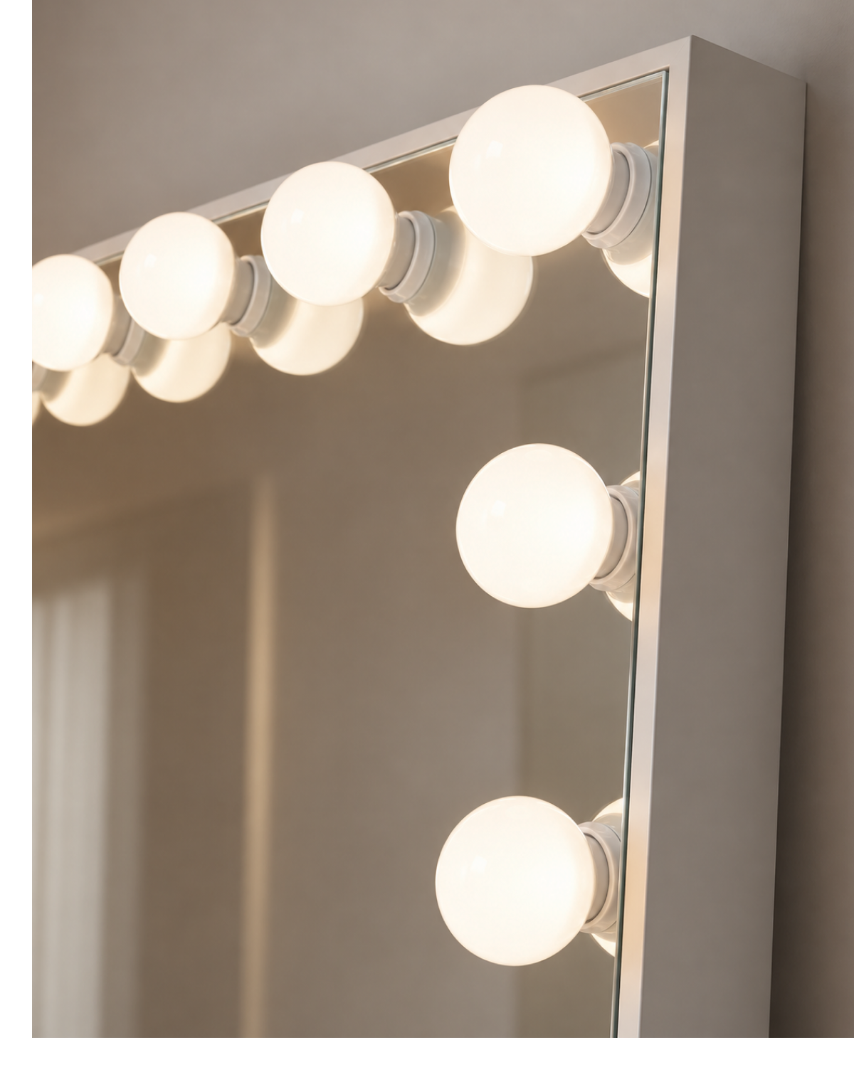 Détail des ampoules LED du grand miroir Vegas